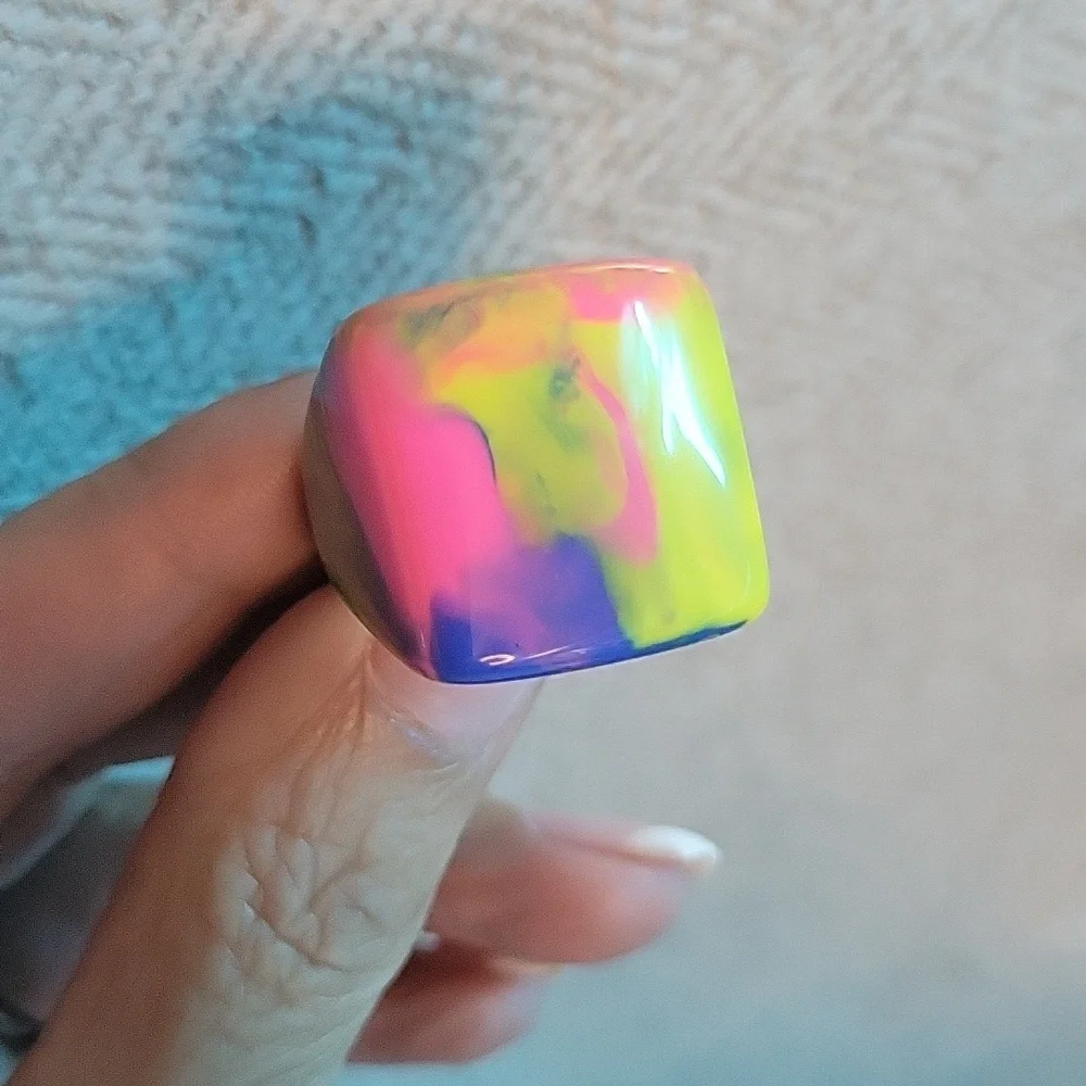 NEON TIE DYE SWIRL RING, METAL FREE